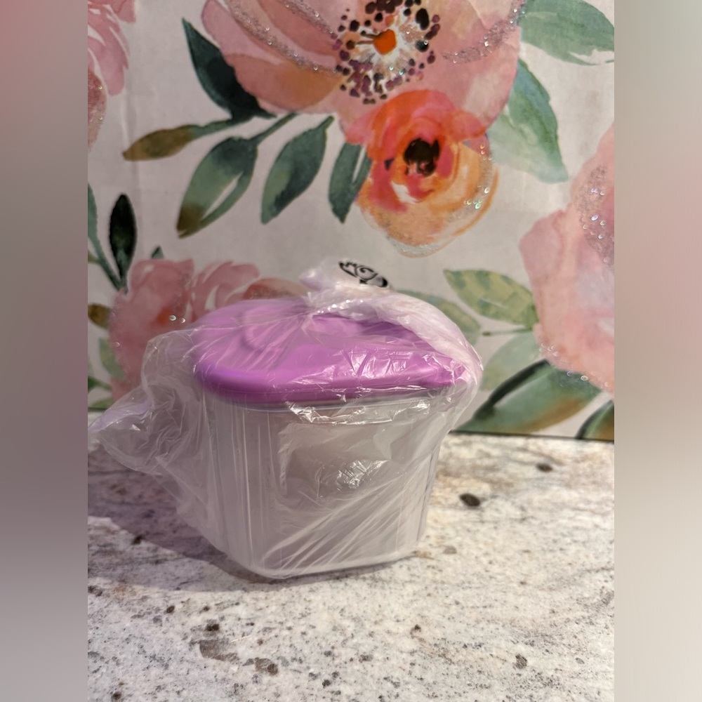 Mini Tupperware containers 💗 - Picture 5 of 5